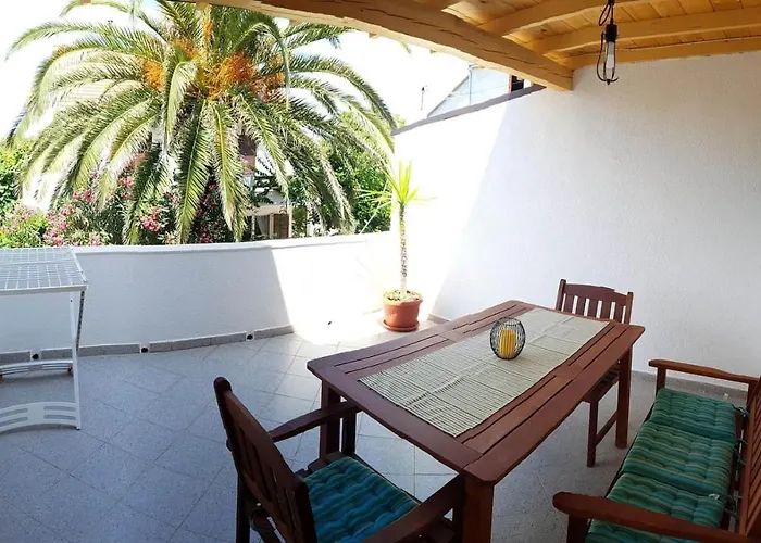 Apartmani Tina