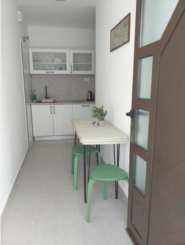 Tina Apartment *